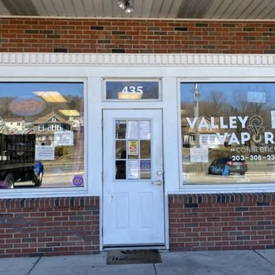 Valley Vapors Derby CT.